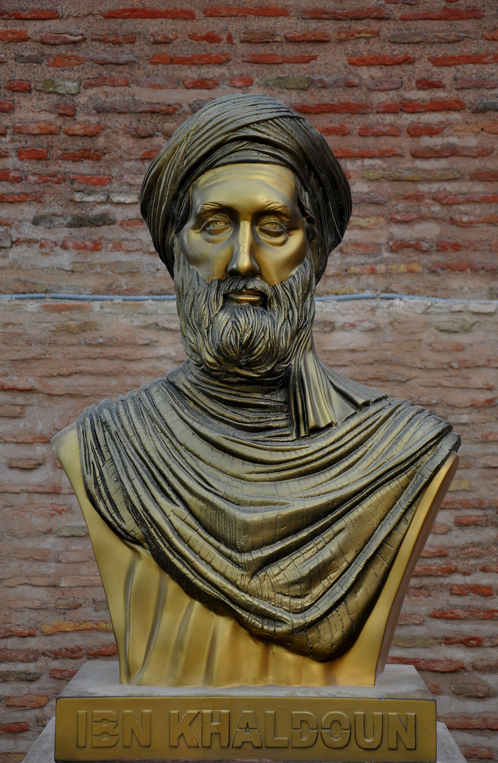 Imagem de referência de Ibn Khaldun, descrito nos dados abertos como historiógrafo árabe (1332–1406)