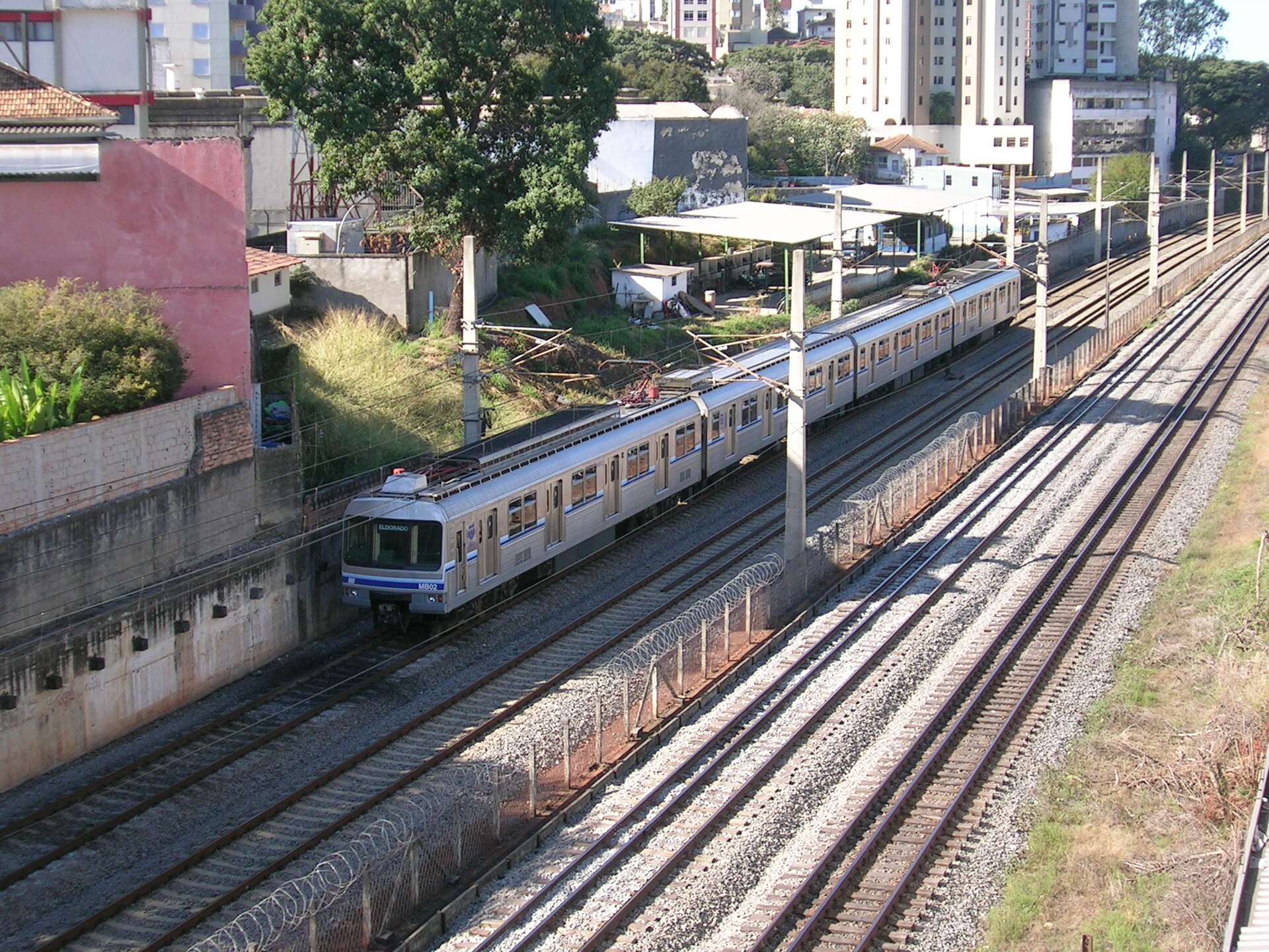 Imagem de referência de Metrô de Belo Horizonte, descrito nos dados abertos como sistema metroviário da Região Metropolitana de Belo Horizonte