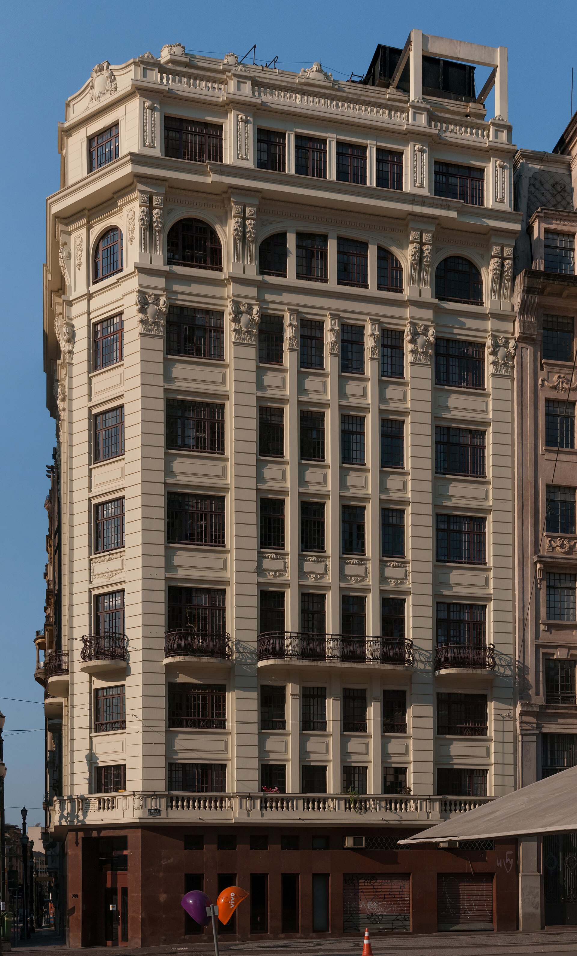 Imagem de referência relacionada a Edifício Caio Prado, item descrito como edifício em São Paulo, Brasil