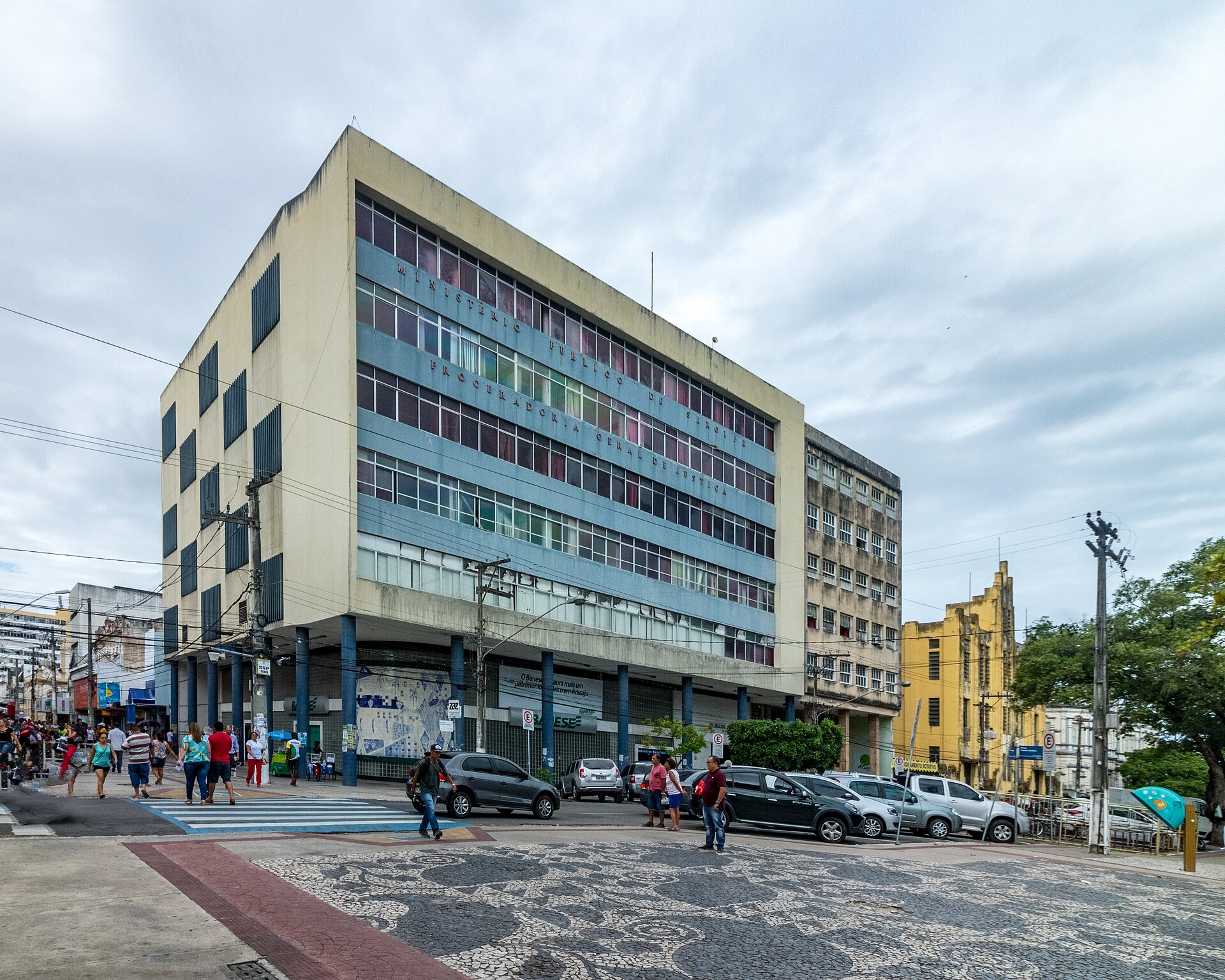 Imagem de referência de Edifício Walter Franco, descrito nos dados abertos como edifício em Aracaju, Sergipe