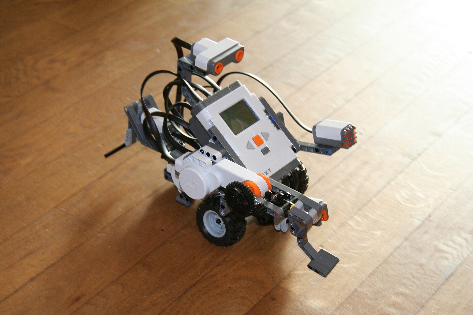 Imagem de referência relacionada a LEGO Mindstorms, item descrito como linguagem de programação