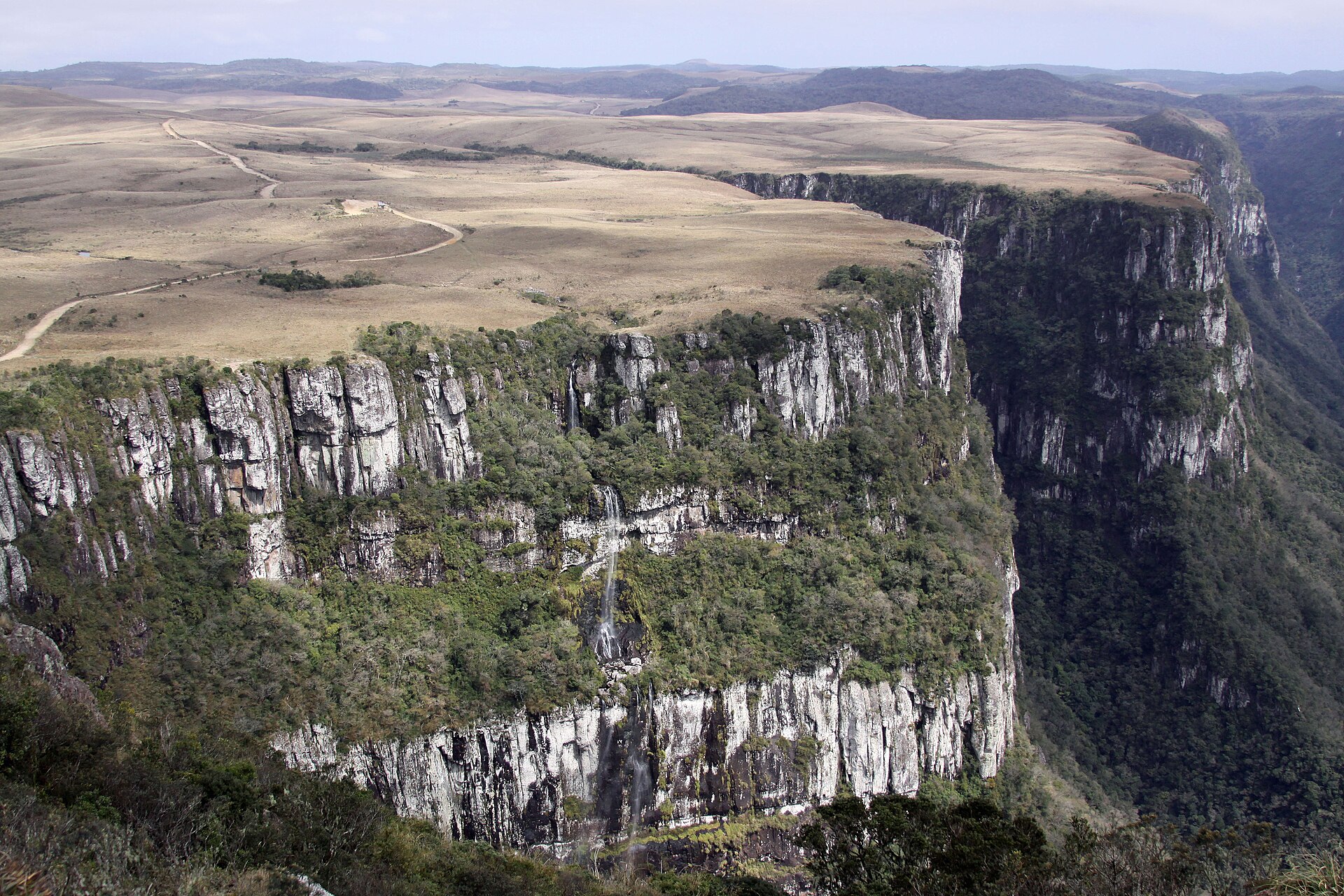 Imagem de referência de Parque Nacional da Serra Geral, descrito nos dados abertos como unidade de conservação da natureza pertencente ao governo federal brasileiro