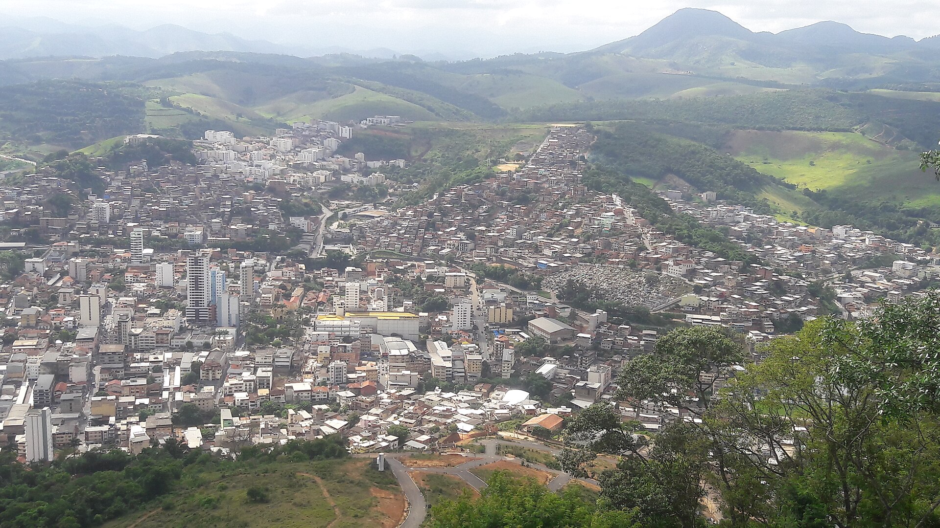 Imagem de referência de Manhuaçu, descrito nos dados abertos como município brasileiro no estado de Minas Gerais
