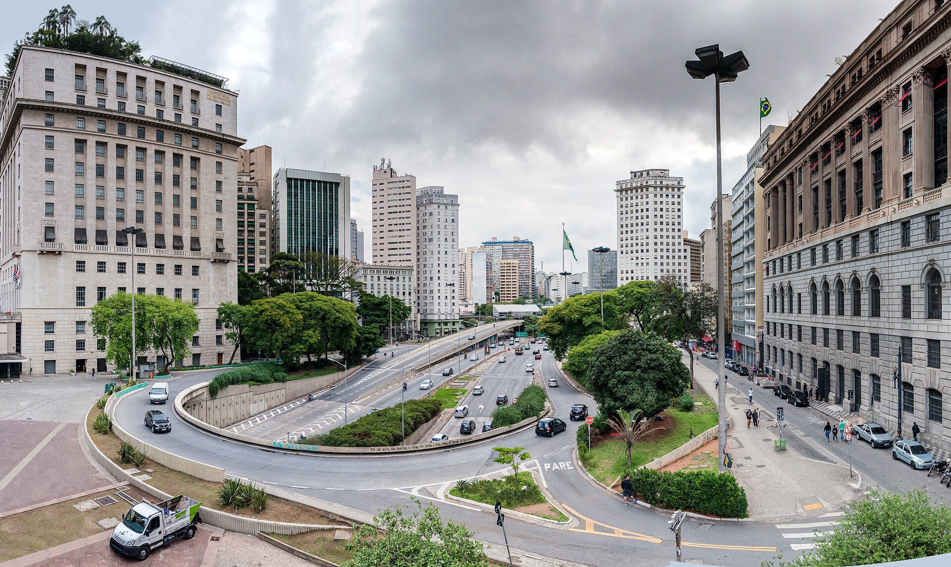 Imagem de referência relacionada a Edifício Matarazzo, item descrito como edifício em São Paulo, Brasil