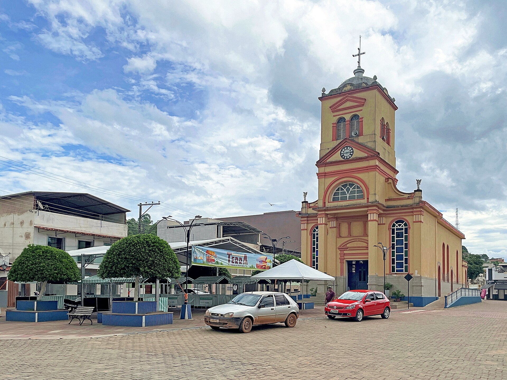 Imagem de referência de Piedade de Ponte Nova, descrito nos dados abertos como município brasileiro do estado de Minas Gerais