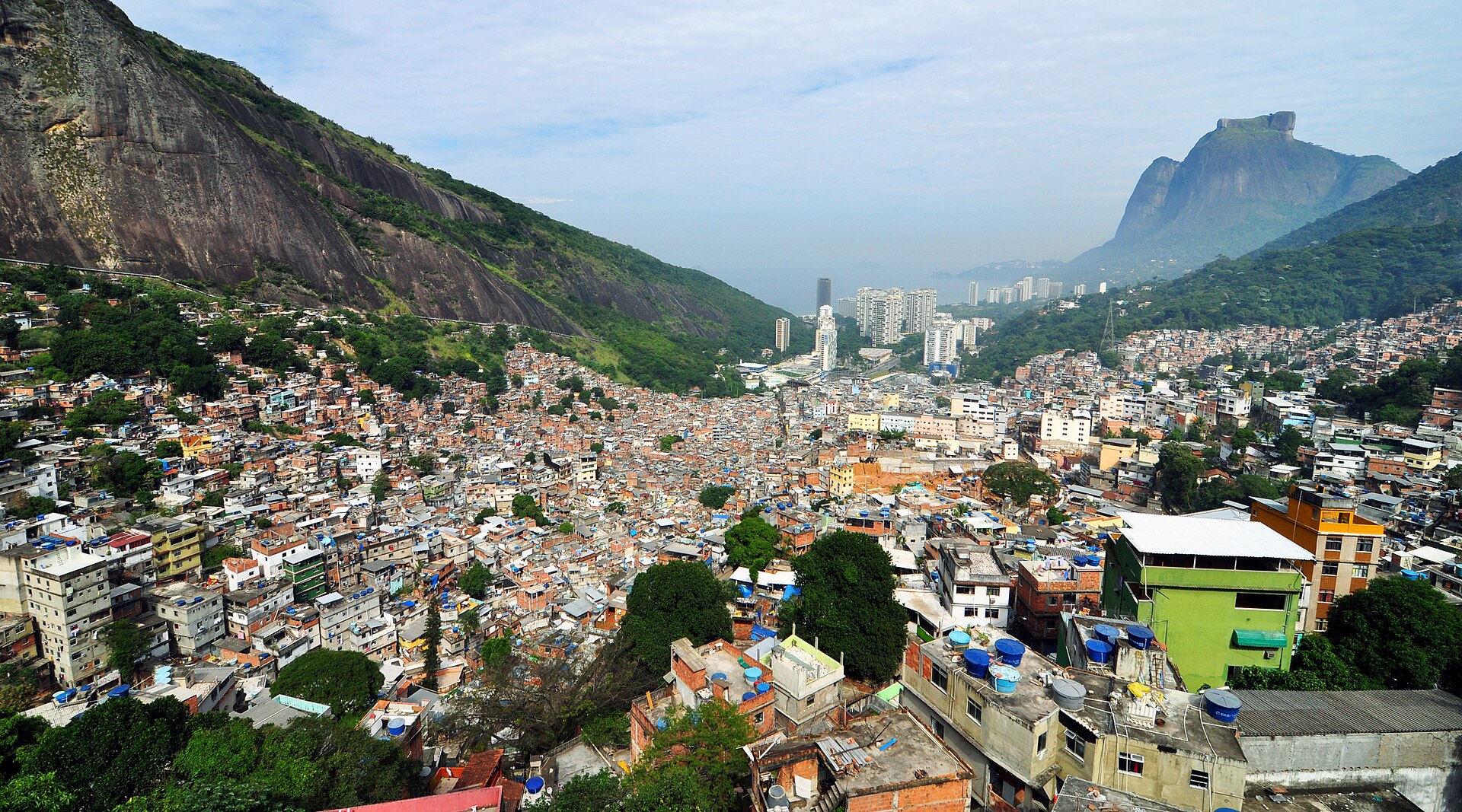 Imagem de referência de Rocinha, descrito nos dados abertos como bairro do município do Rio de Janeiro no Brasil