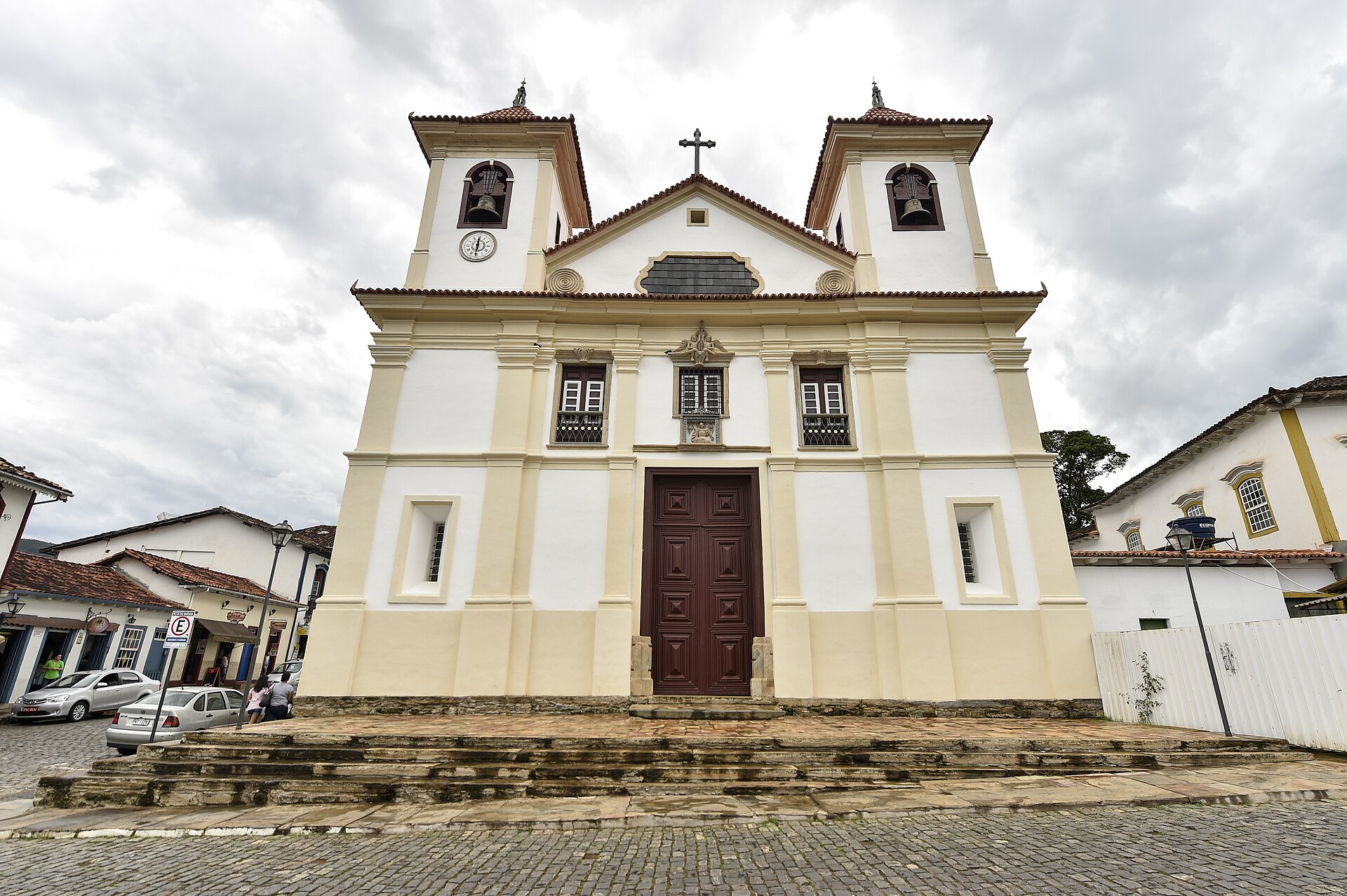Imagem de referência de Catedral Basílica Nossa Senhora da Assunção, descrito nos dados abertos como catedral em Mariana, Brasil