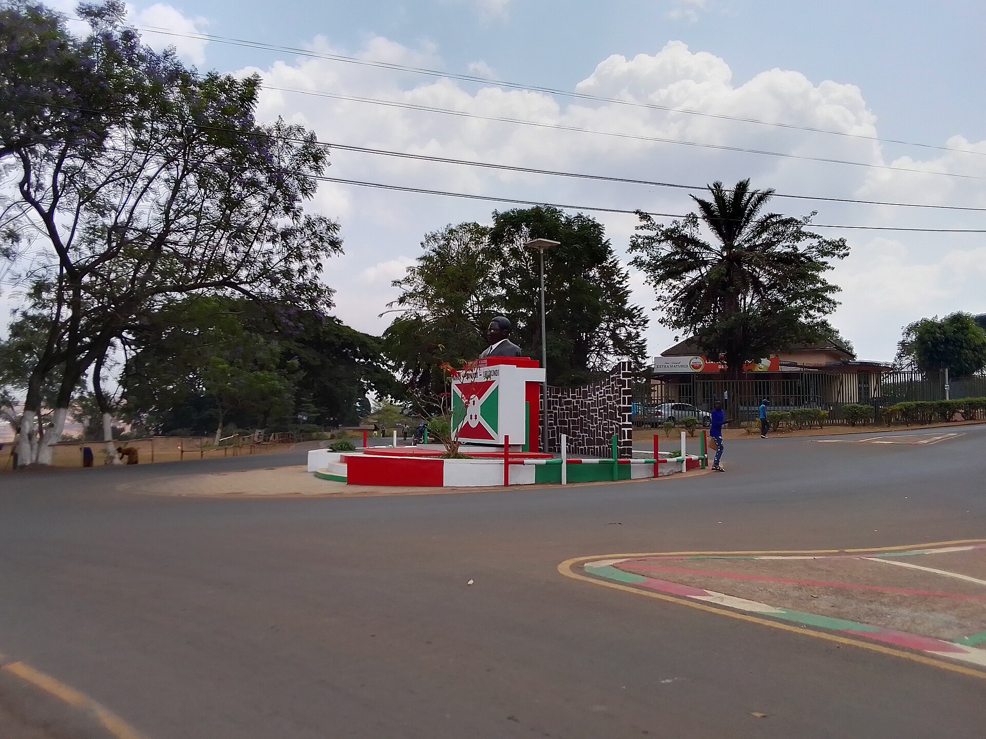 Imagem de referência relacionada a Guitega, item descrito como capital do Burundi