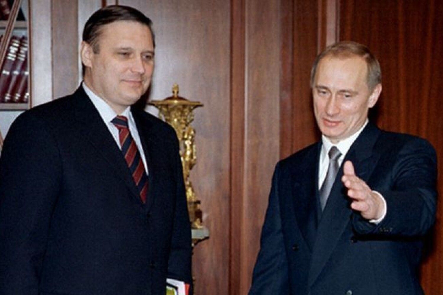 Imagem de referência de Mikhail Kasyanov, descrito nos dados abertos como economista, União Soviética