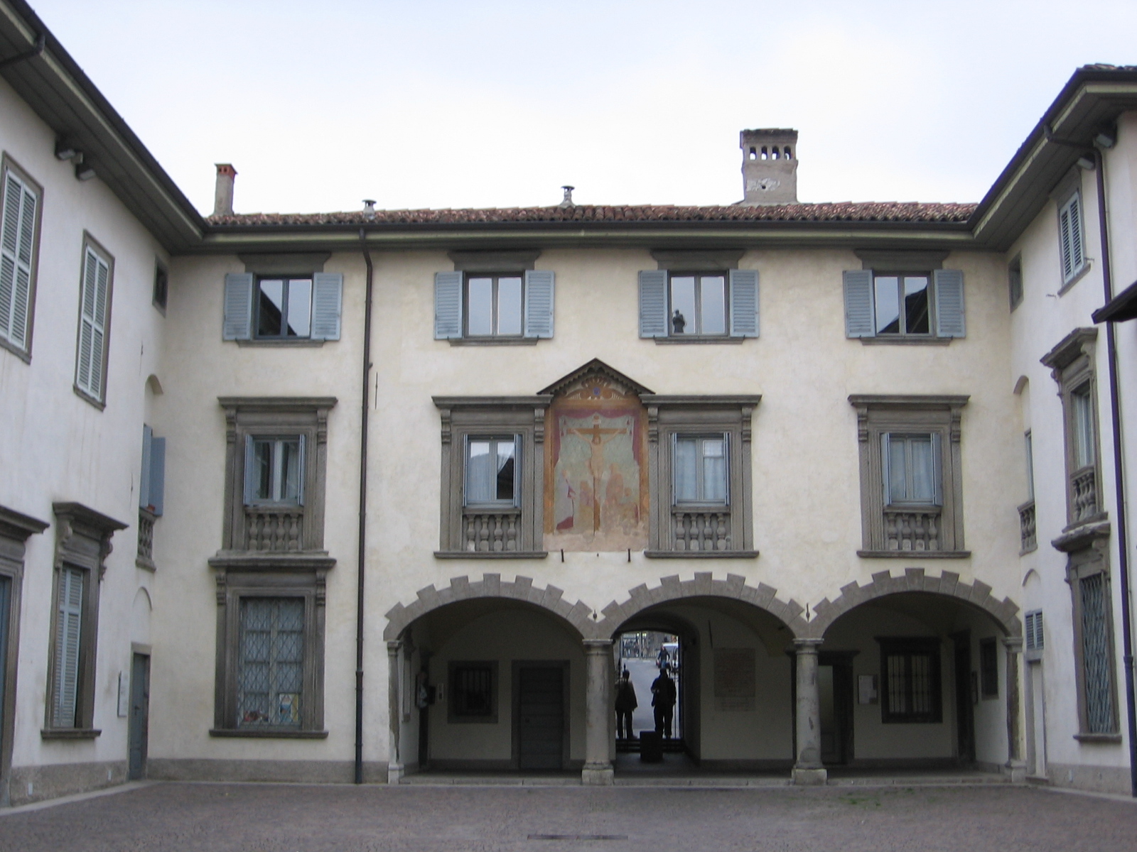 Imagem de referência de Museo d'arte sacra San Martino, descrito nos dados abertos como museu em Alzano Lombardo, Itália