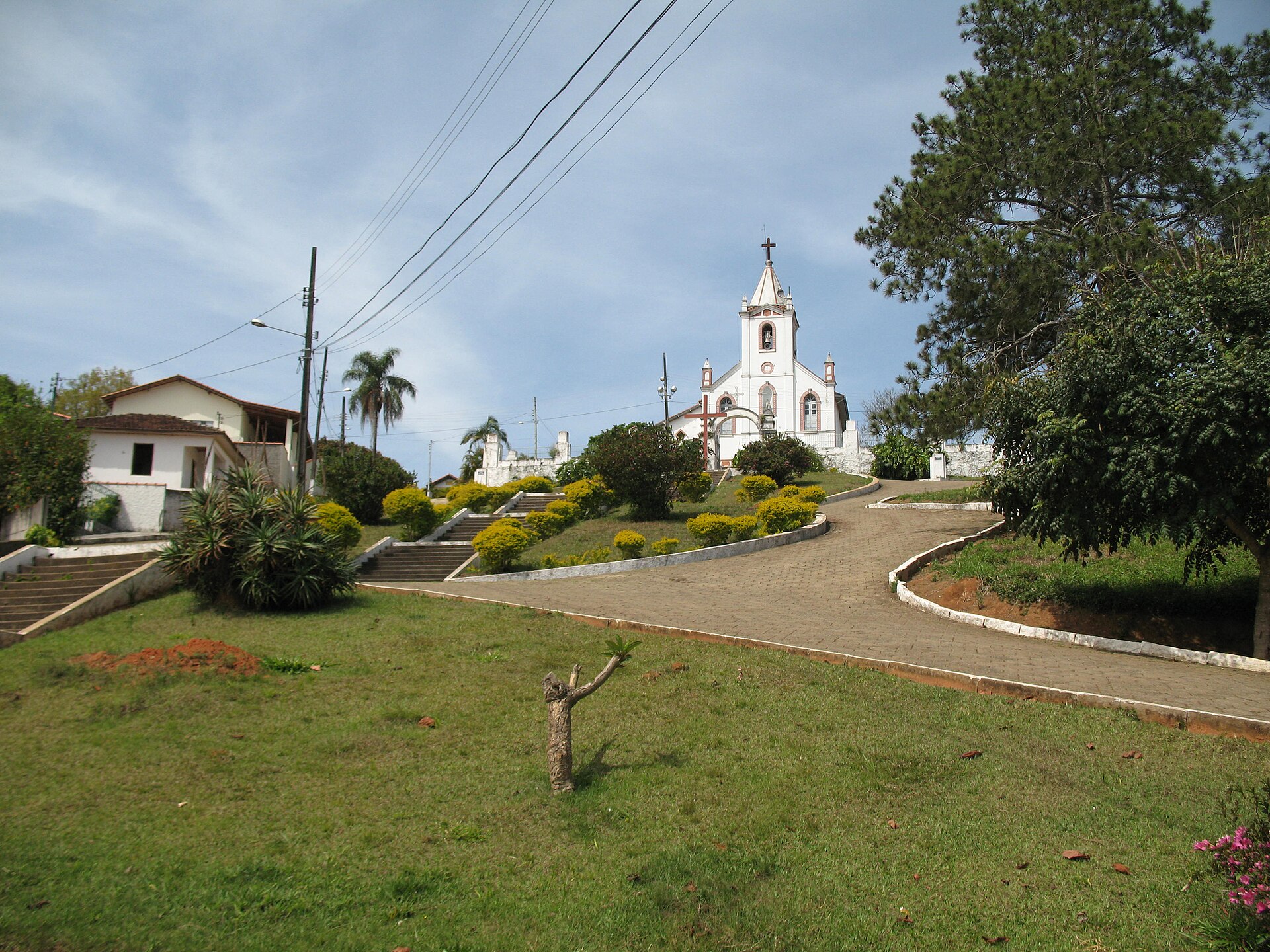 Imagem de referência de Santana do Capivari, descrito nos dados abertos como distrito de Pouso Alto, Minas Gerais
