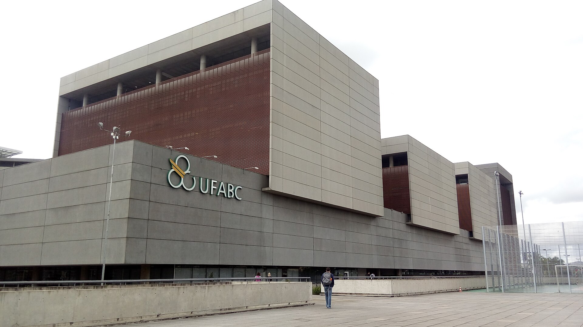 Imagem de referência de Universidade Federal do ABC, descrito nos dados abertos como universidade pública federal localizada na região do ABC, São Paulo, Brasil