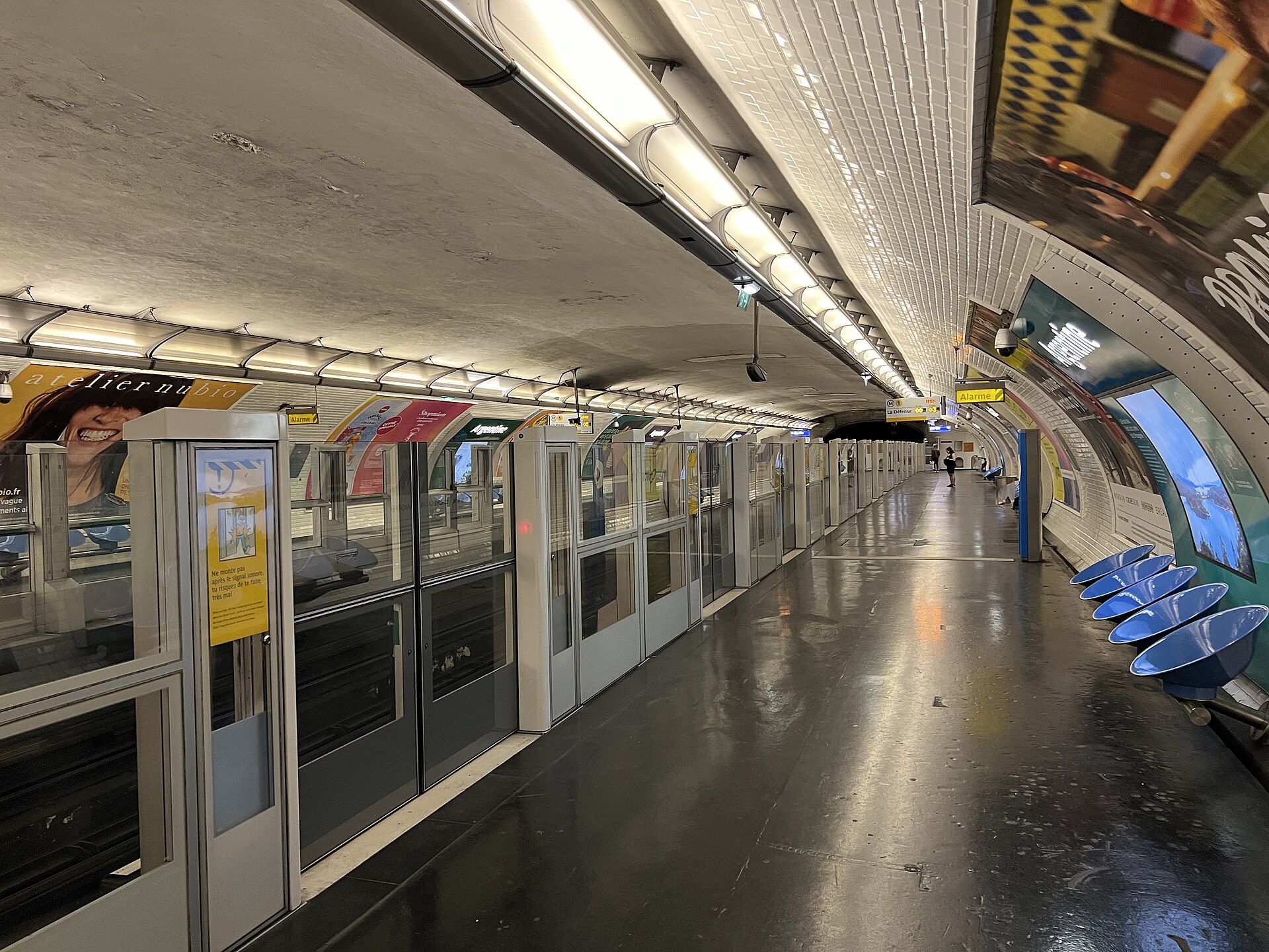 Imagem de referência de Argentine, descrito nos dados abertos como estação do Metropolitano de Paris
