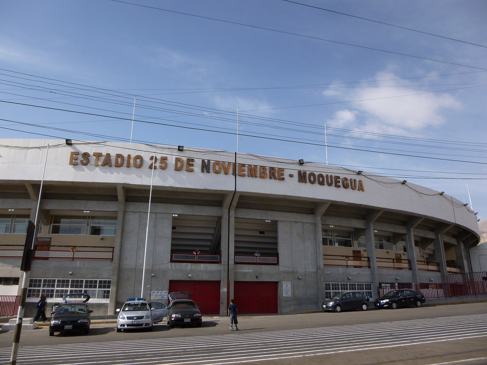 Imagem de referência de Estádio 25 de Novembro, descrito nos dados abertos como estádio multi-uso