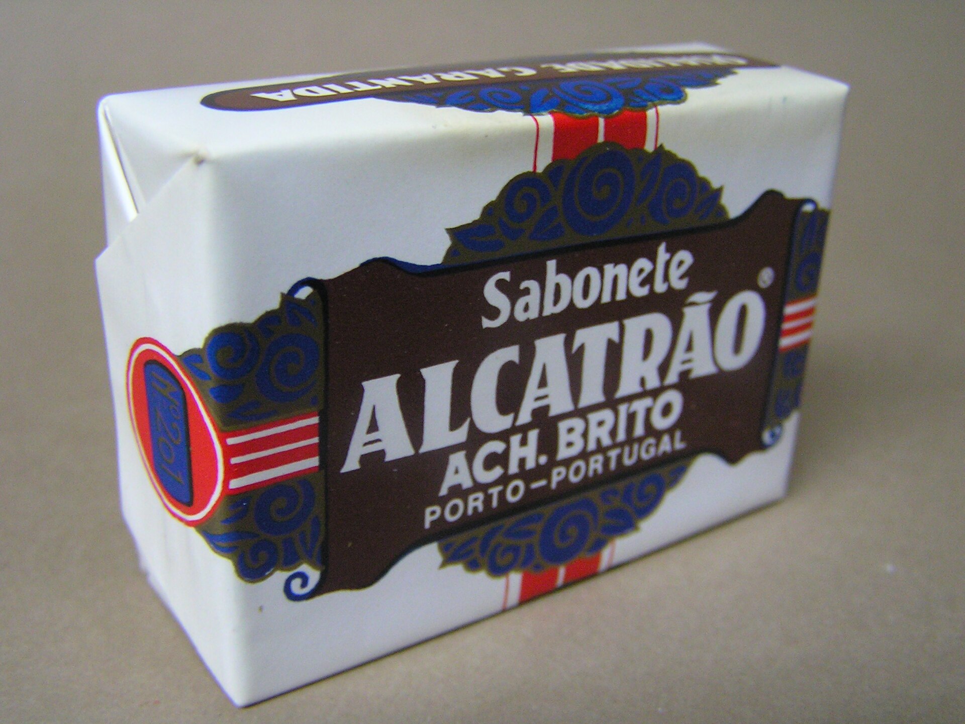 Imagem de referência relacionada a Ach. Brito, item descrito como empresa portuguesa