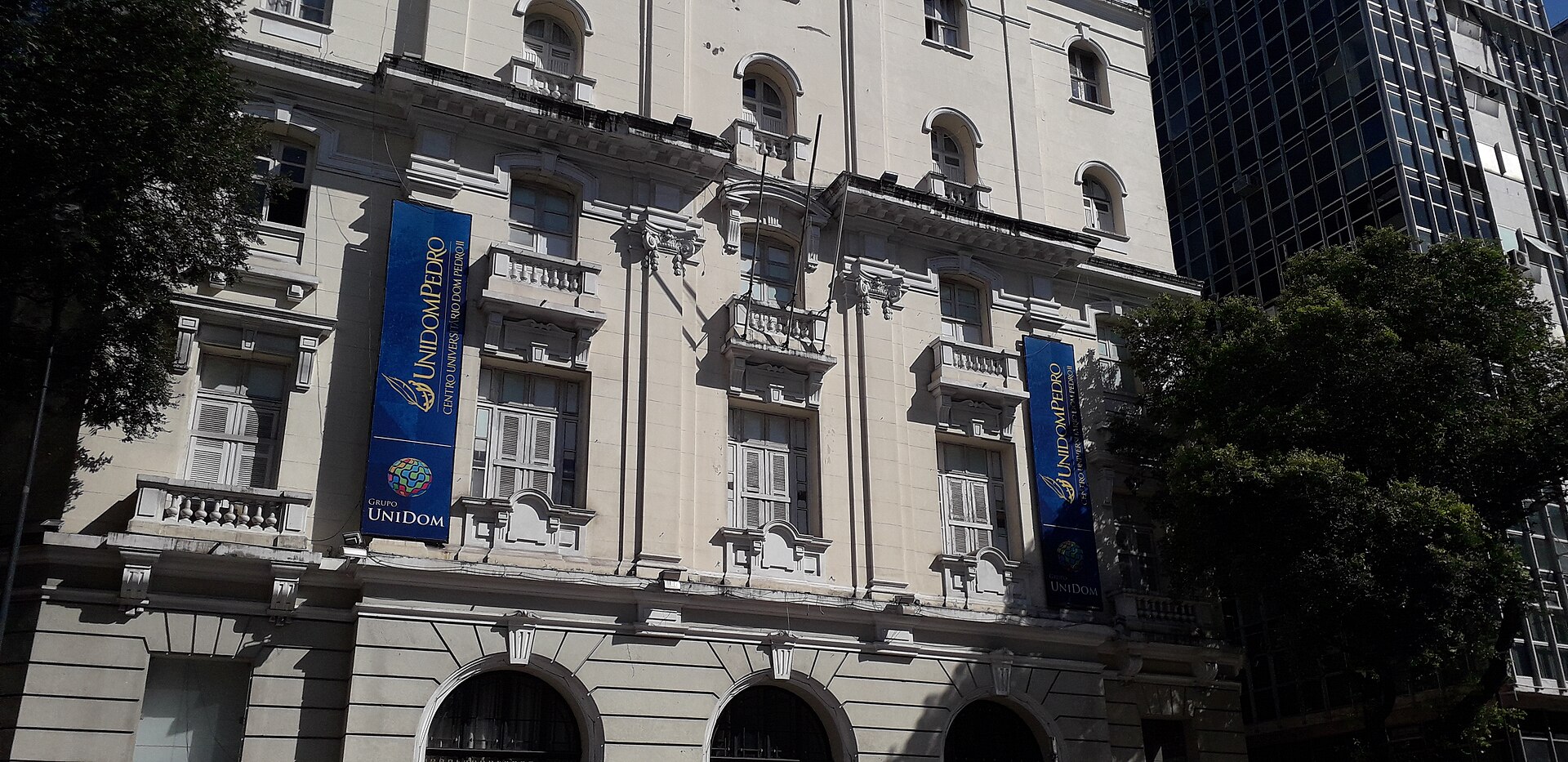 Imagem de referência de Centro Universitário Dom Pedro II, descrito nos dados abertos como centro universitário privado com fins lucrativos em Salvador, Bahia