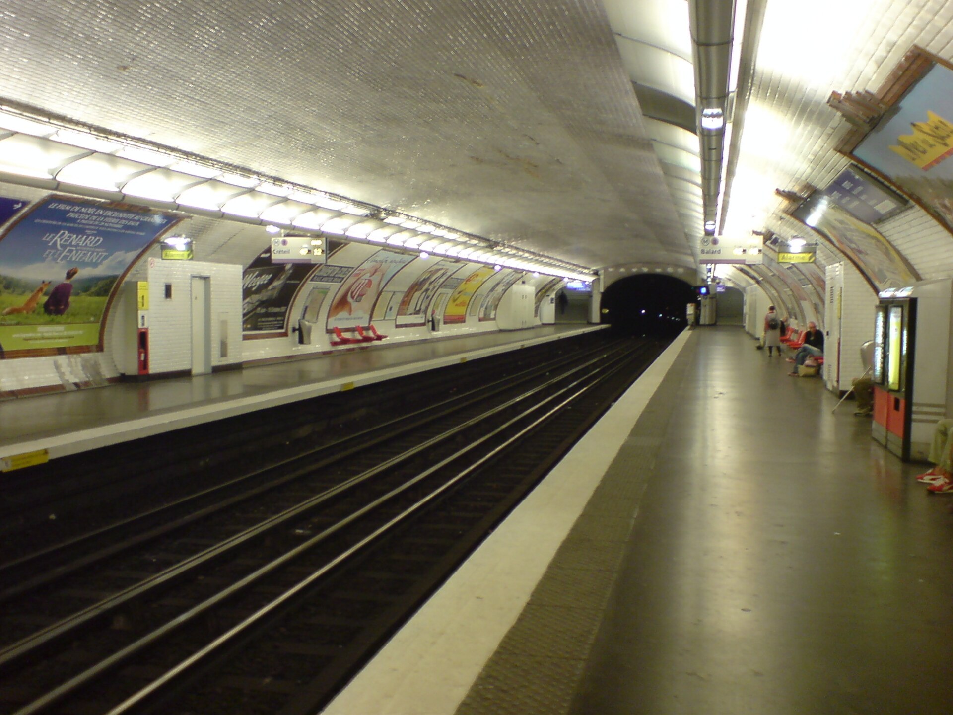 Imagem de referência de Charenton - Écoles, descrito nos dados abertos como estação do Metropolitano de Paris
