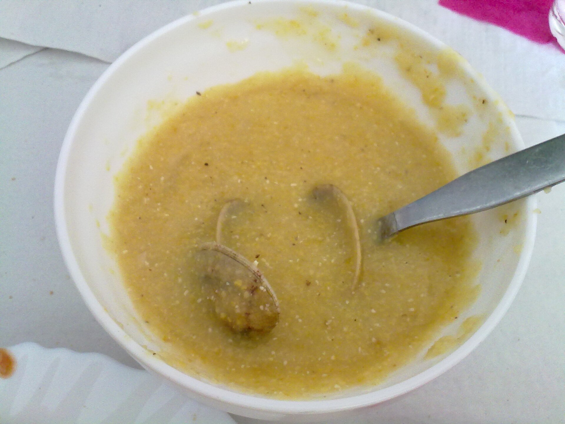 Imagem de referência de xerém, descrito nos dados abertos como prato de milho triturado cozido em caldo originário de Portugal e tradicional no Nordeste brasileiro