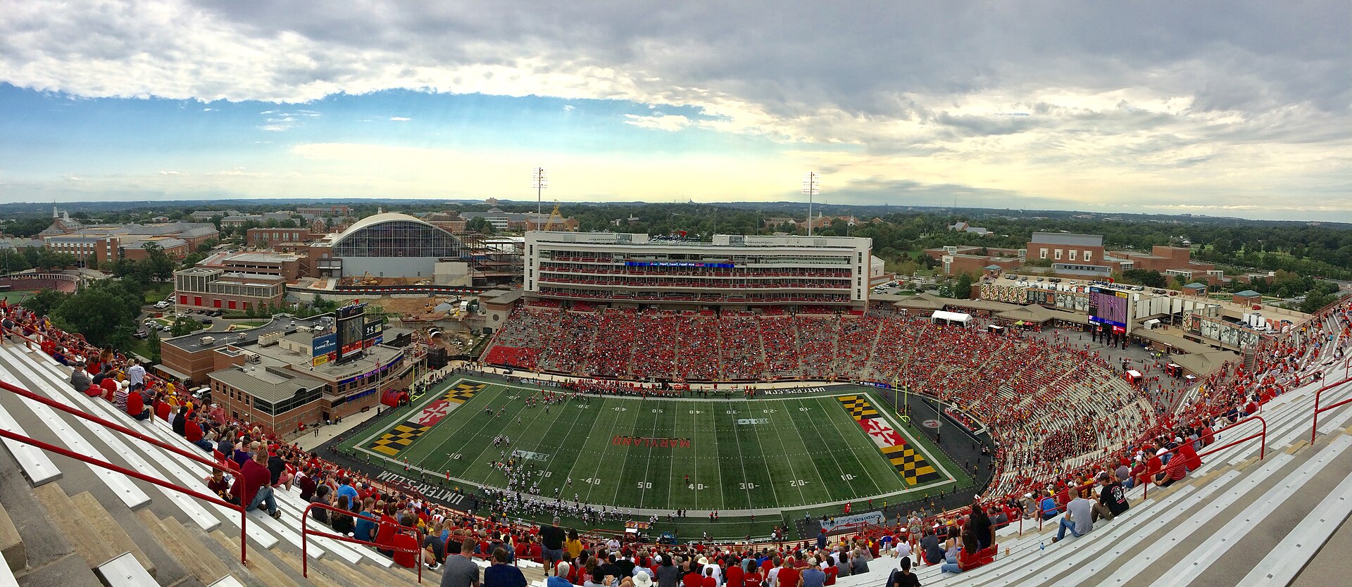 Imagem de referência de Maryland Stadium, descrito nos dados abertos como estádio em College Park, Estados Unidos