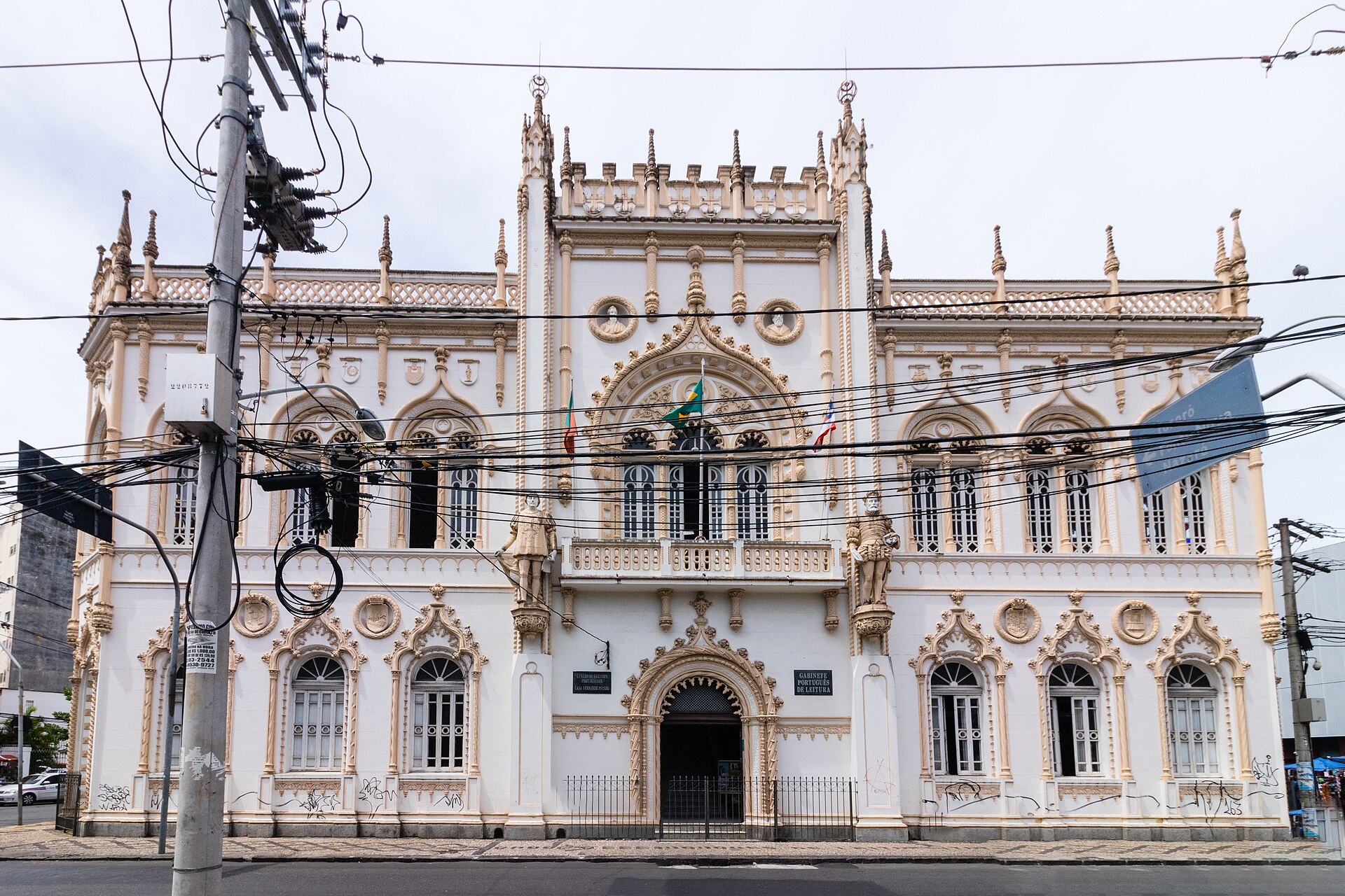 Imagem de referência de Gabinete Português de Leitura, descrito nos dados abertos como biblioteca em Salvador, Bahia