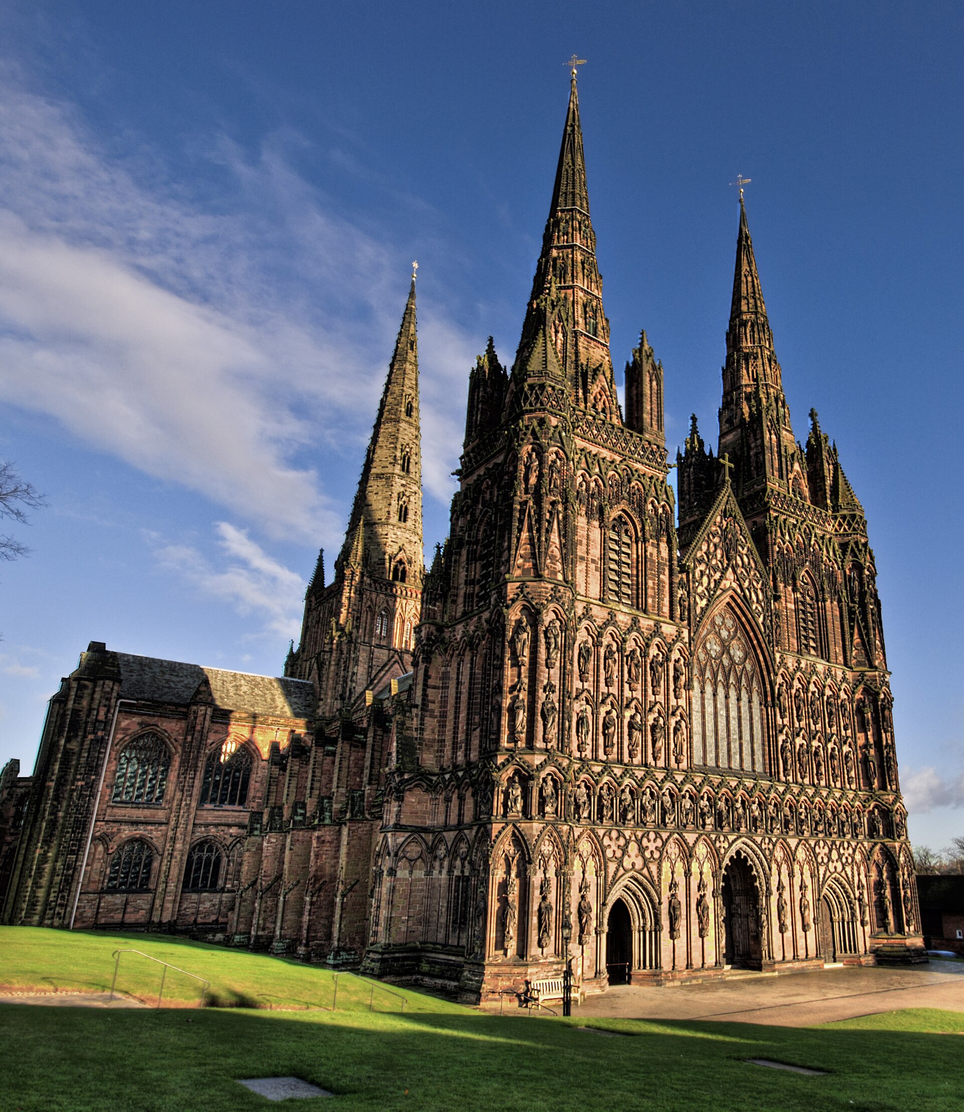 Imagem de referência relacionada a Lichfield, item descrito como cidade em Staffordshire, Inglaterra