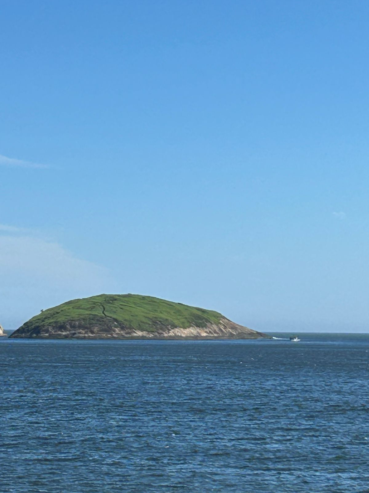 Imagem de referência de Ilha da Menina, descrito nos dados abertos como ilha no Rio de Janeiro