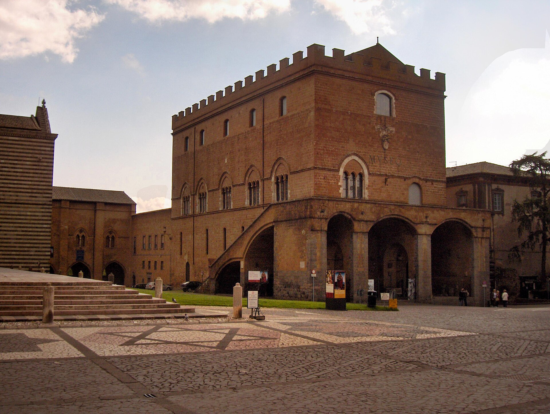 Imagem de referência de Museu Arqueológico Nacional de Orvieto, descrito nos dados abertos como museu em Orvieto, Itália