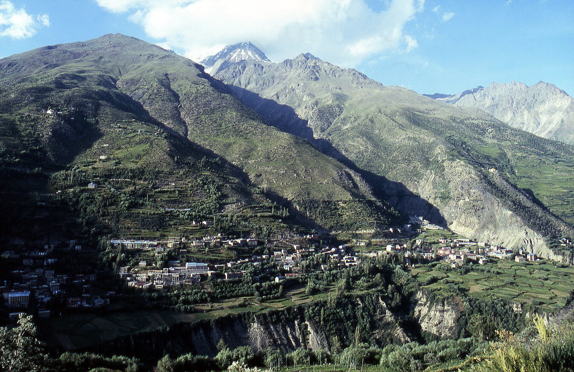 Imagem de referência relacionada a Keylong, item descrito como aldeia do Himachal Pradexe, no norte da Índia