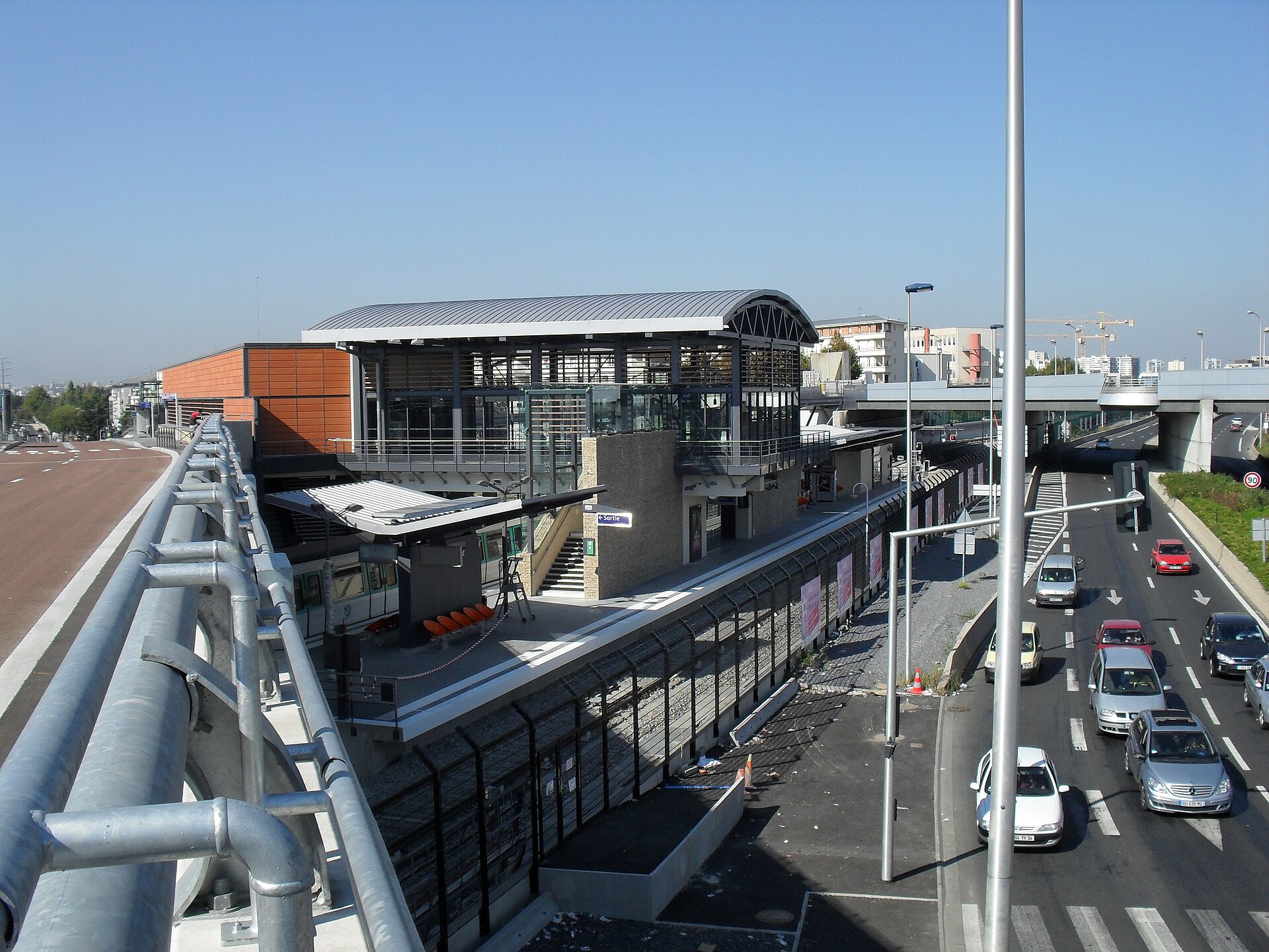 Imagem de referência de Pointe du Lac, descrito nos dados abertos como estação do Metropolitano de Paris