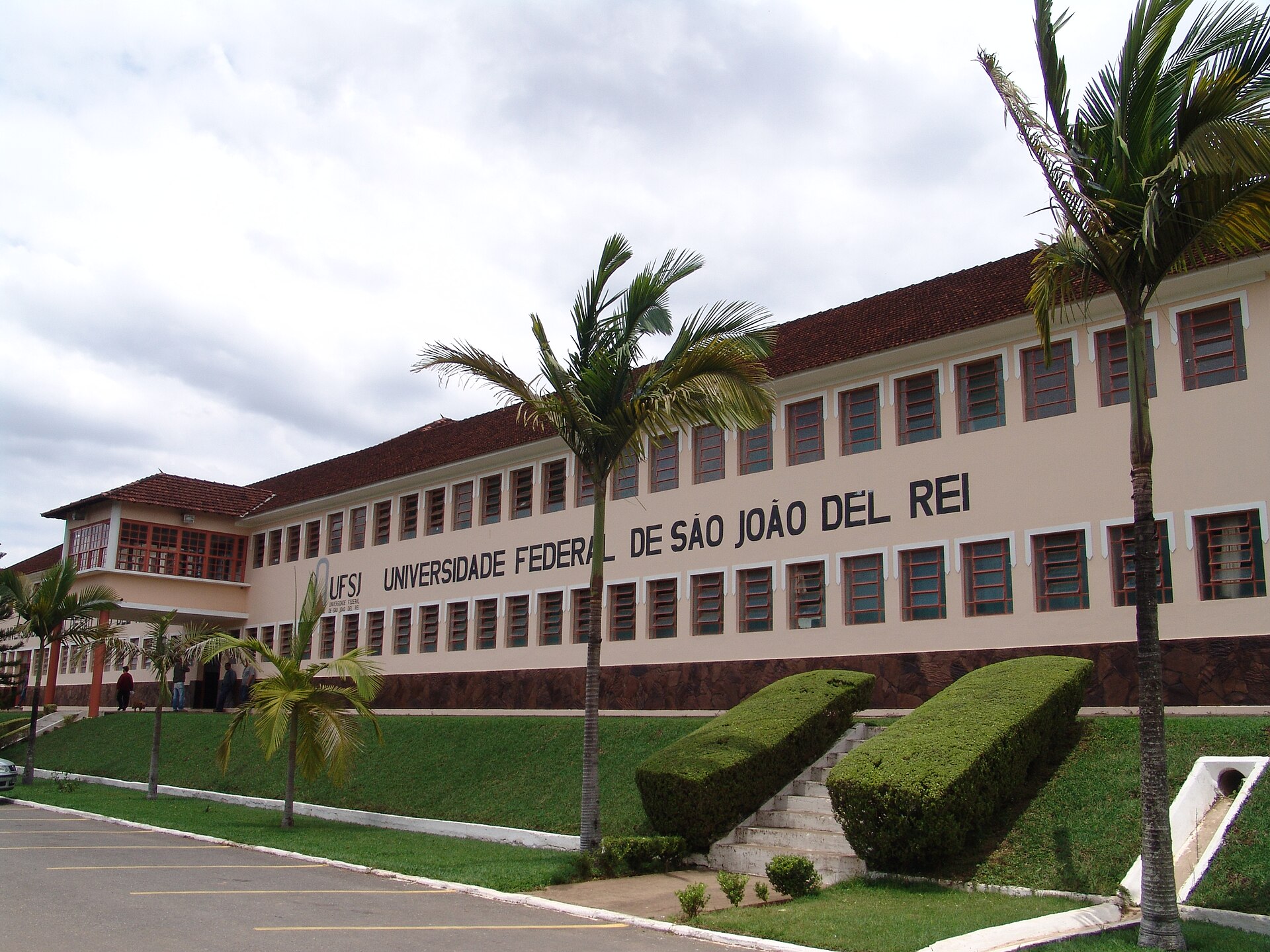 Imagem de referência de Universidade Federal de São João Del Rei, descrito nos dados abertos como universidade pública federal em Sao Joao Del Rei, Minas Gerais