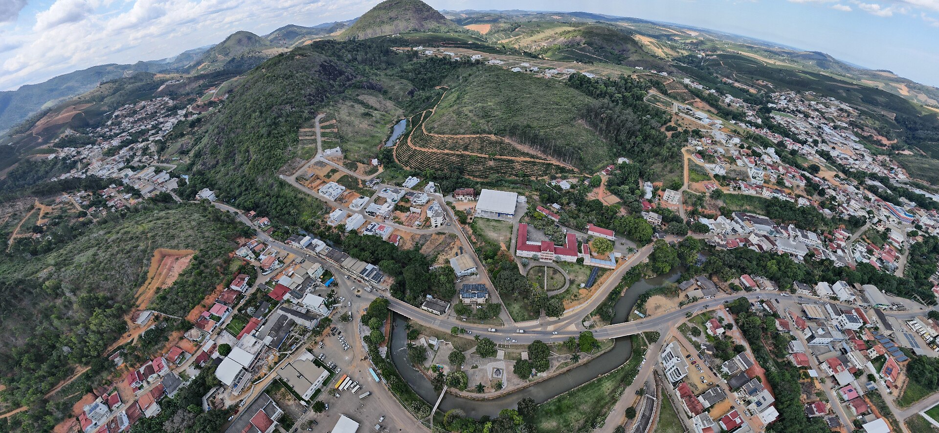 Imagem de referência de Rio Bananal, descrito nos dados abertos como município brasileiro no estado do Espírito Santo