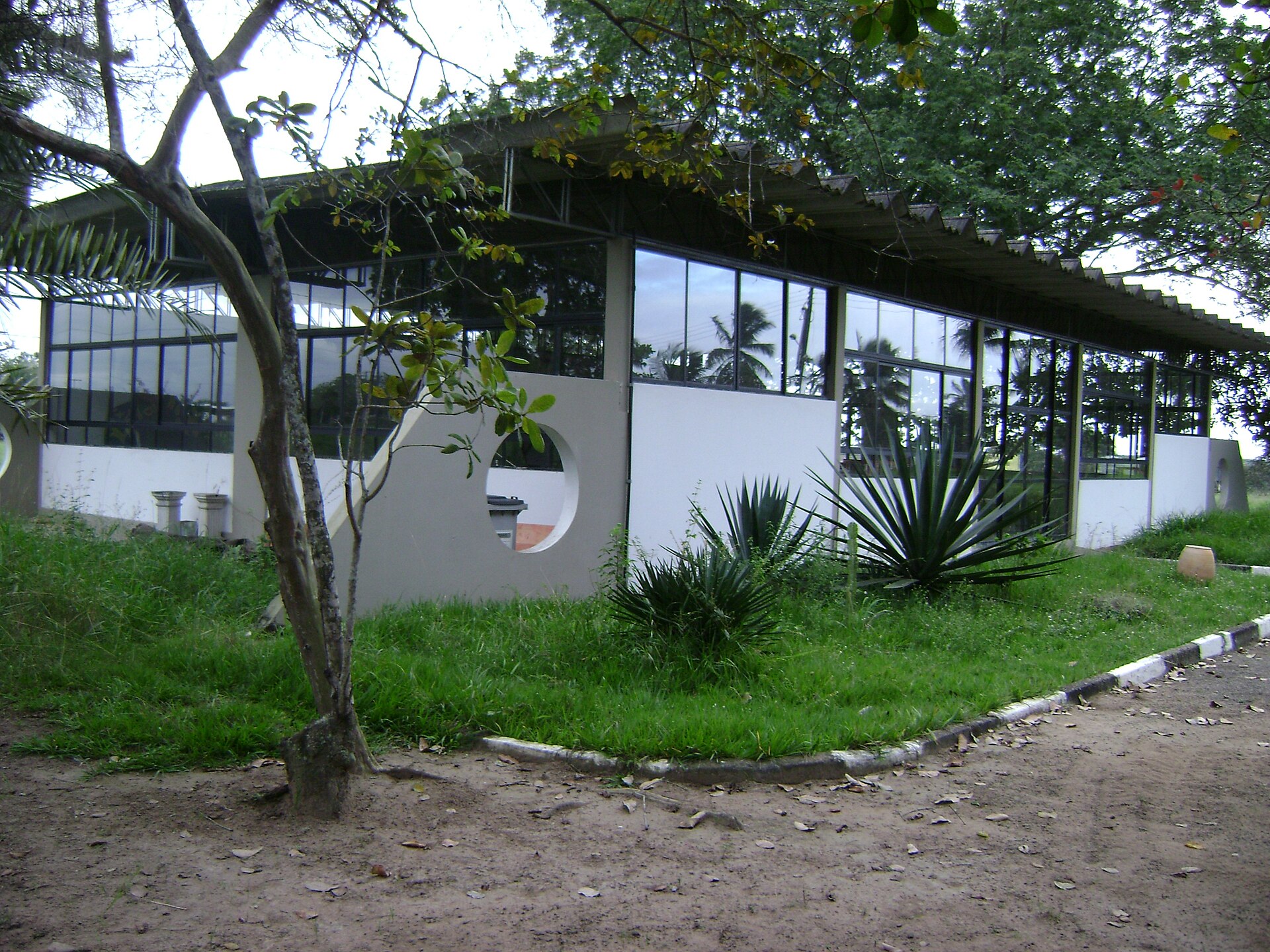 Imagem de referência de Museu Casa do Sertão, descrito nos dados abertos como museu em Feira de Santana, Bahia