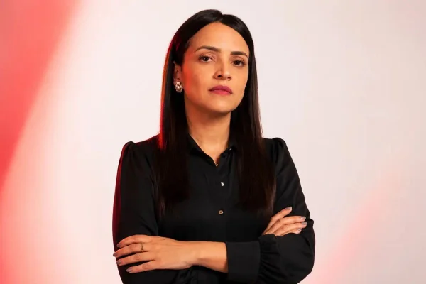 Produtora de Dark Horse se negou a dar senha do celular à polícia