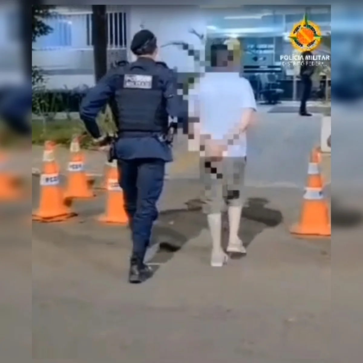 Homem é preso após mostrar partes íntimas para crianças no Lago Sul