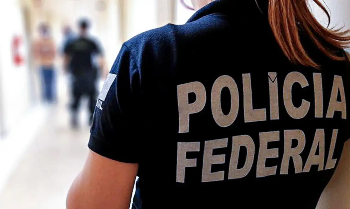 PF mira grupo suspeito de fraudar licitações, desviar recursos e lavar dinheiro em Duque de Caxias (RJ)