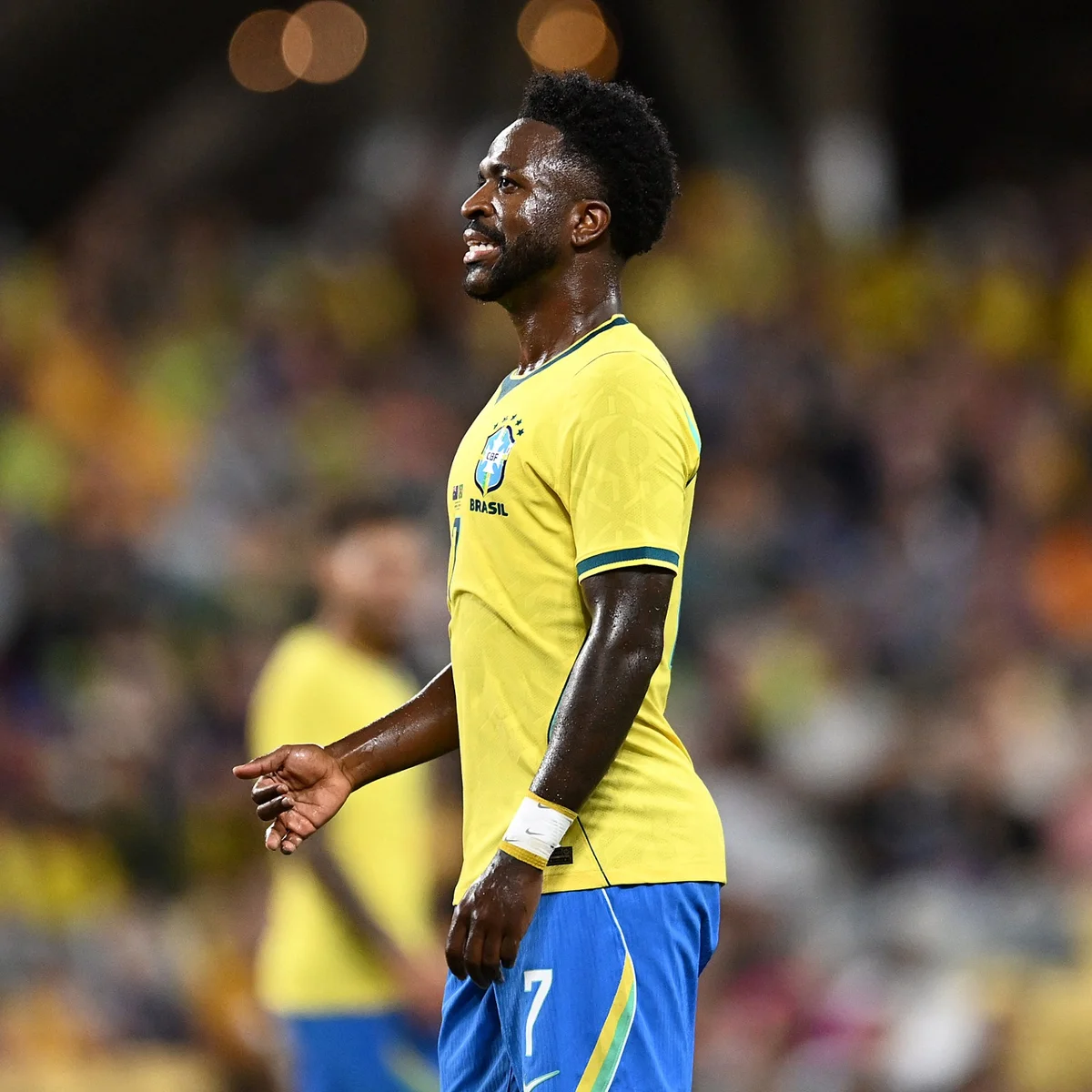 Vini Jr. é criticado na web após atuação ruim contra a Austrália