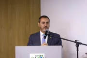 Decisão de Dino escala crise no STF e aumenta pressão sobre Fachin