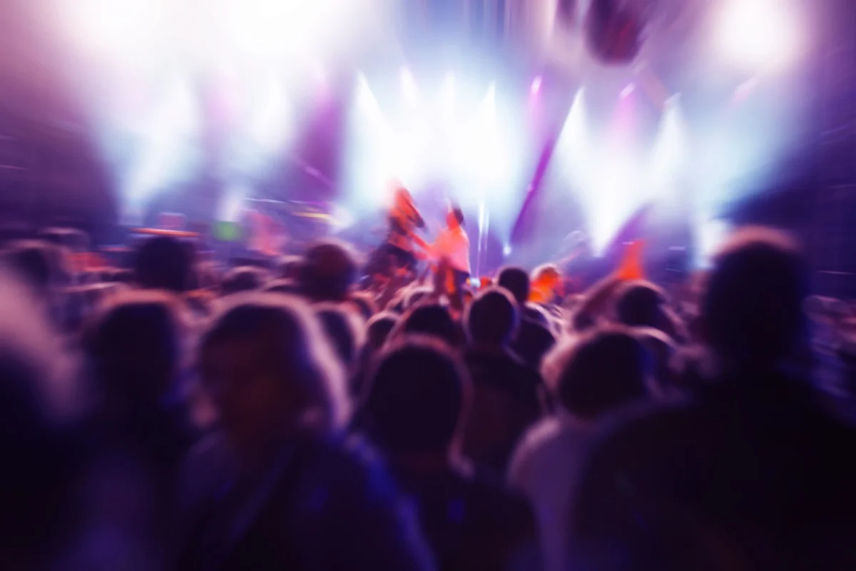 Jovem de 20 anos é baleado após esbarrar em outro homem em festa no DF