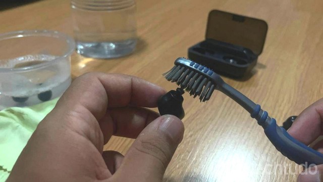 Como limpar fone de ouvido: veja passos simples que melhoram o som