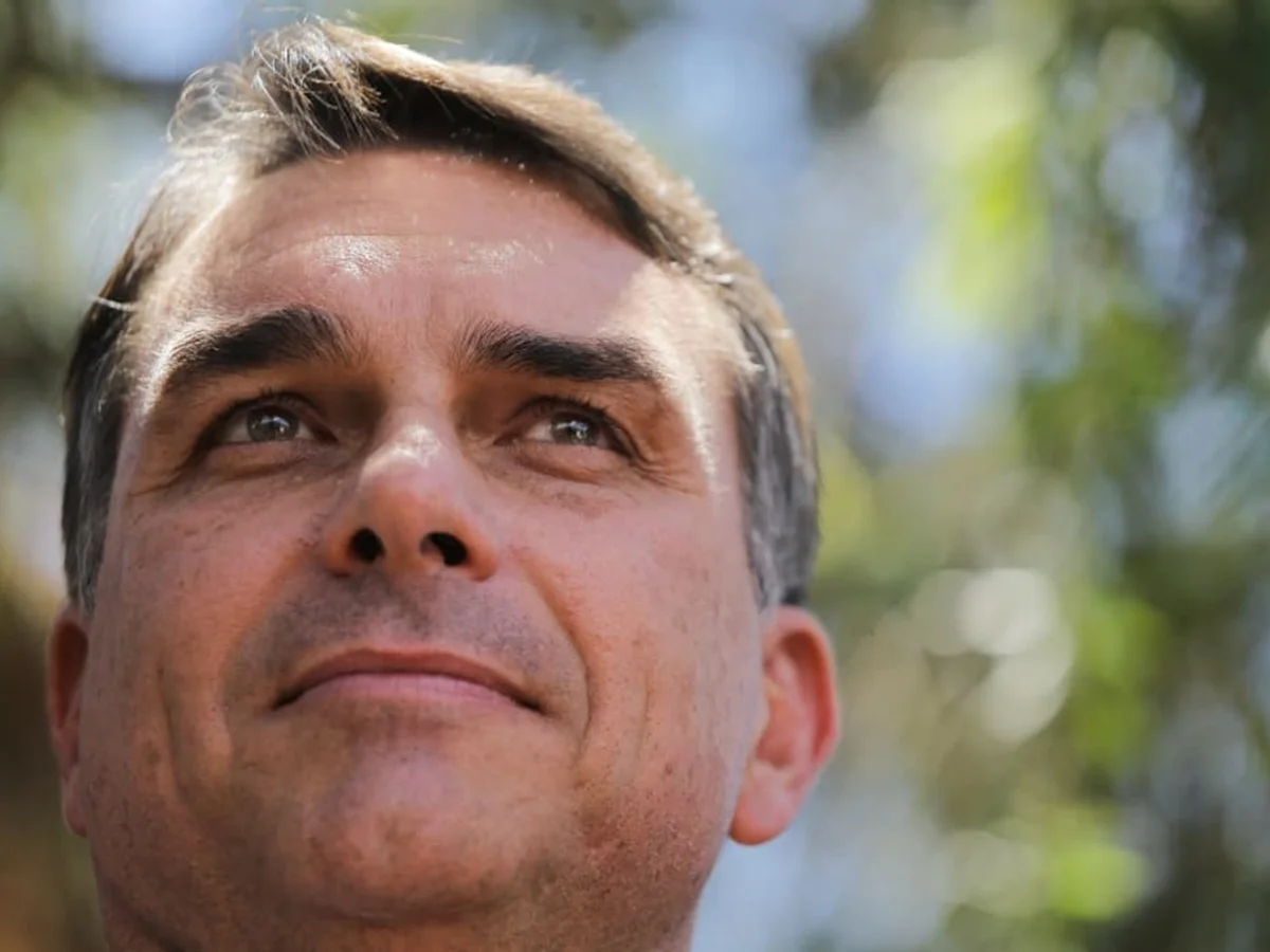 Flávio reúne eleitos do PL e pede comitês e redes mobilizados no 2º turno