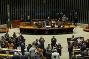 Câmara: 301 deputados se reelegem; 183 exercerão primeiro mandato