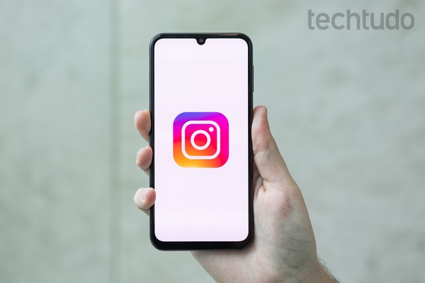Usuários reclamam de contas suspensas no Instagram após posts políticos