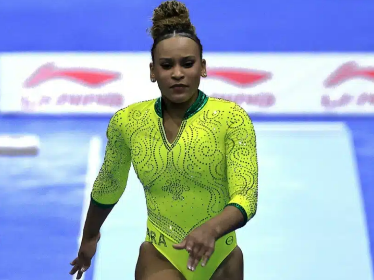 Nadia Comaneci, lenda da ginástica, elogia desempenho de Rebeca Andrade no Mundial: 'Execução perfeita'