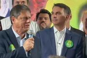 Flávio mobiliza aliados para conter desgaste com episódio do Bolsa Família