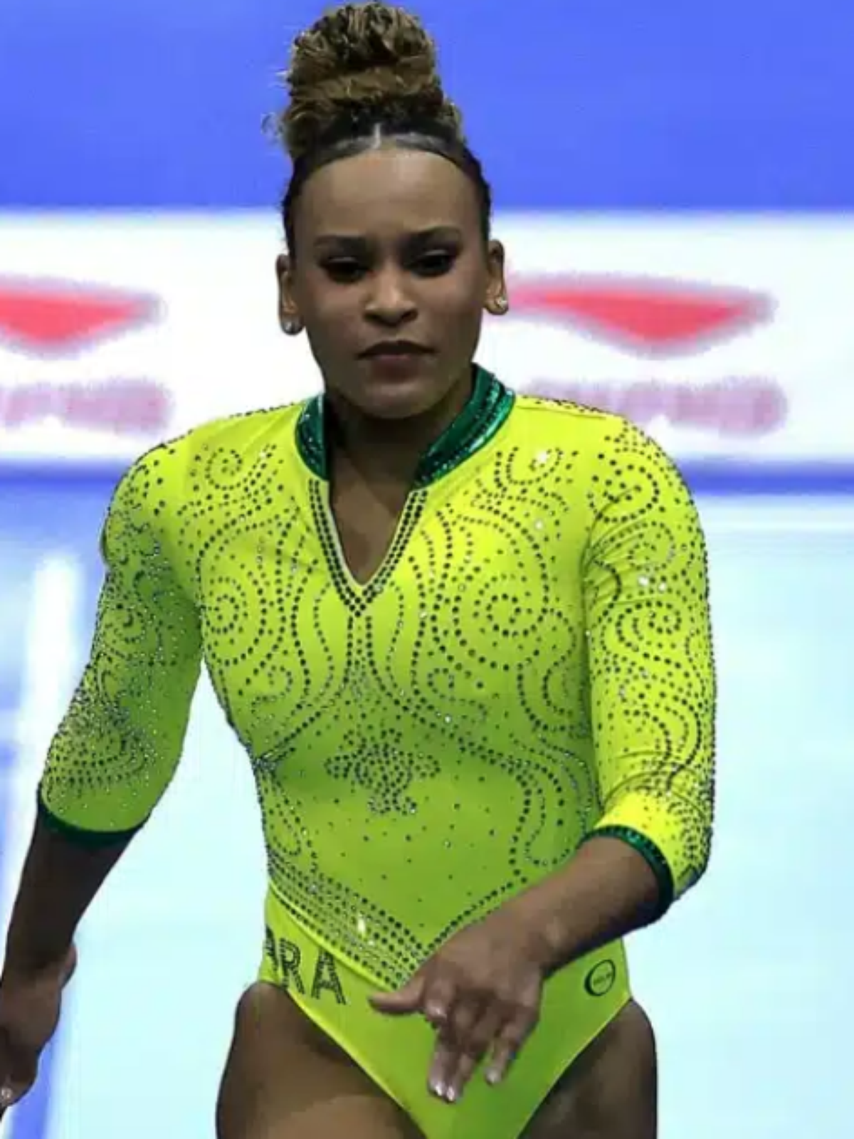 Nadia Comaneci, lenda da ginástica, elogia desempenho de Rebeca Andrade no Mundial: 'Execução perfeita'