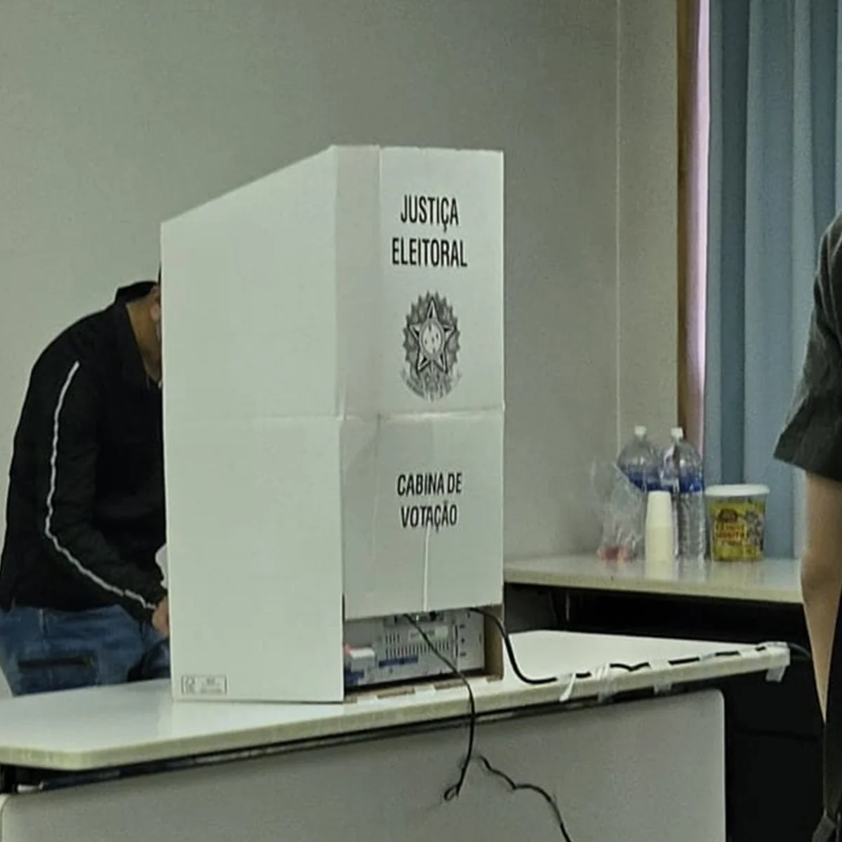 Rede elétrica do DF passa por manutenção para evitar apagões no 2° turno