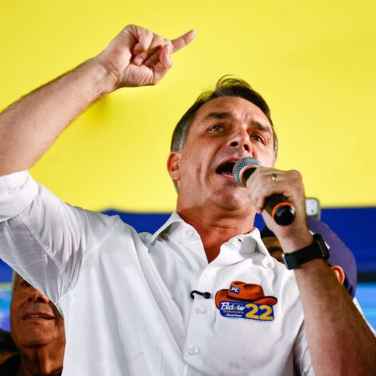 Assim como o pai, Flávio Bolsonaro repete discurso contra reeleição; entenda o que seria preciso para mudar a lei