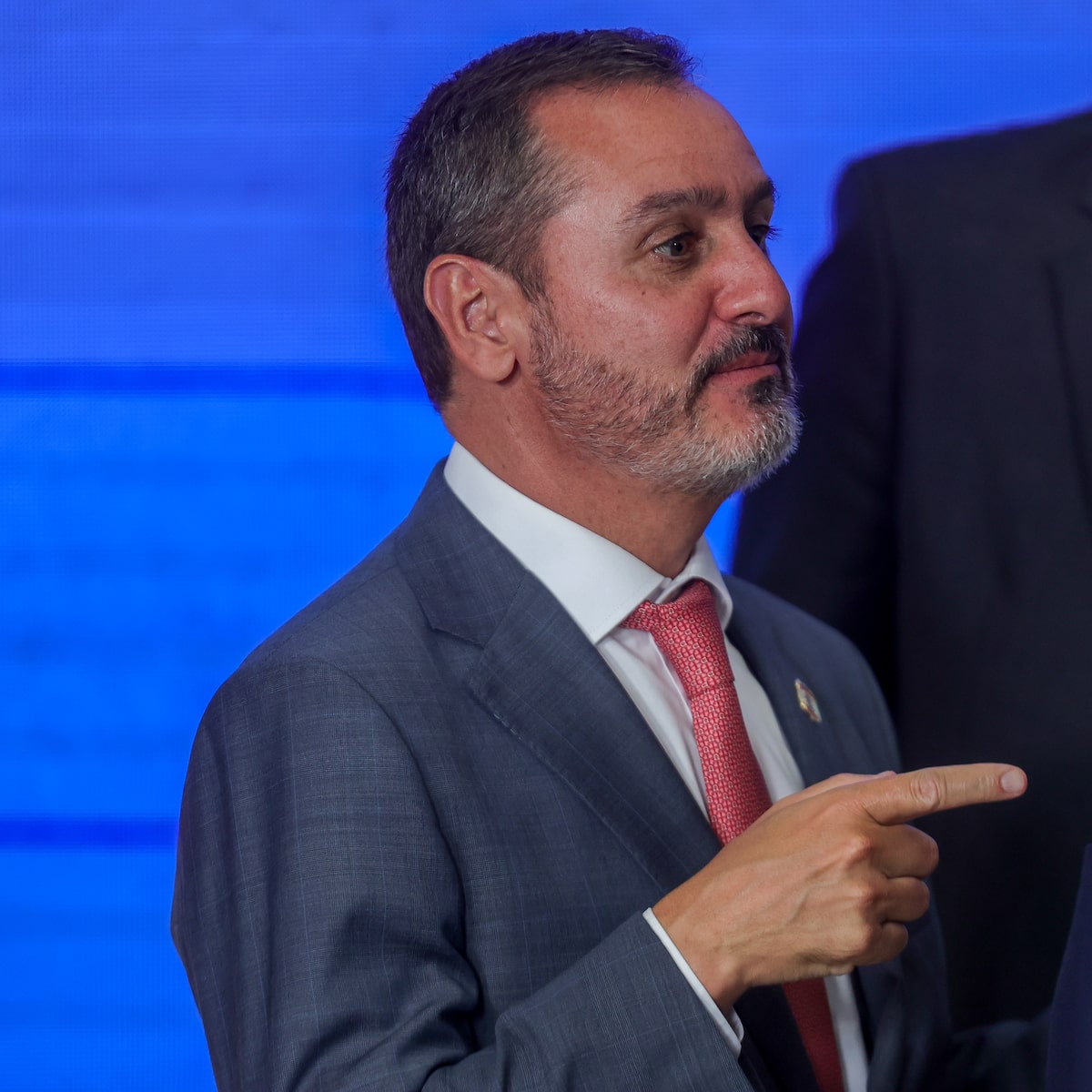 Flávio Bolsonaro pede para Justiça Eleitoral investigar diretor da PF por beneficiar Lula