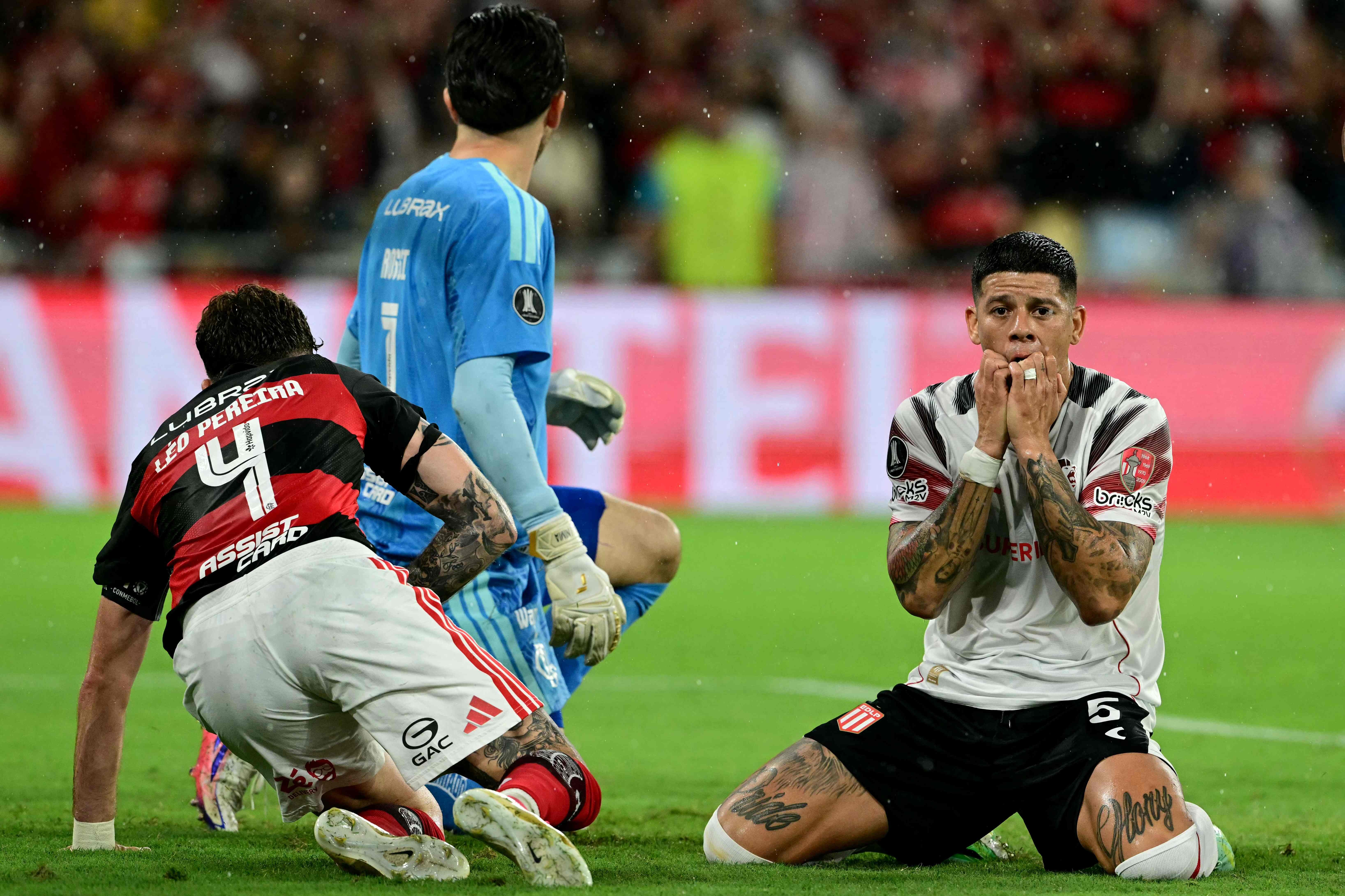 Conmebol recebe defesa do Estudiantes e aguarda parecer de tribunal antes de julgamento do caso Rojo