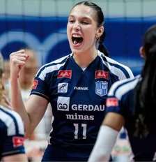 Imagem da matéria: Filha de Giba, Nicoll Pîrv vira técnica de vôlei aos 22 anos após fim de carreira precoce: ‘Me encontrei’